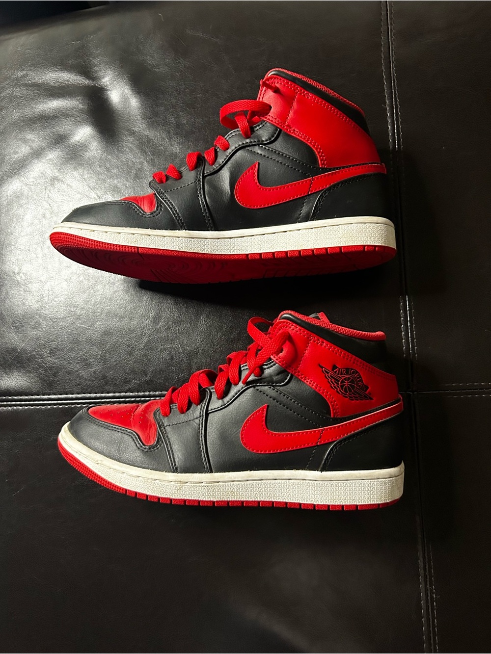 Jordan 1 mid alternative bred 2022